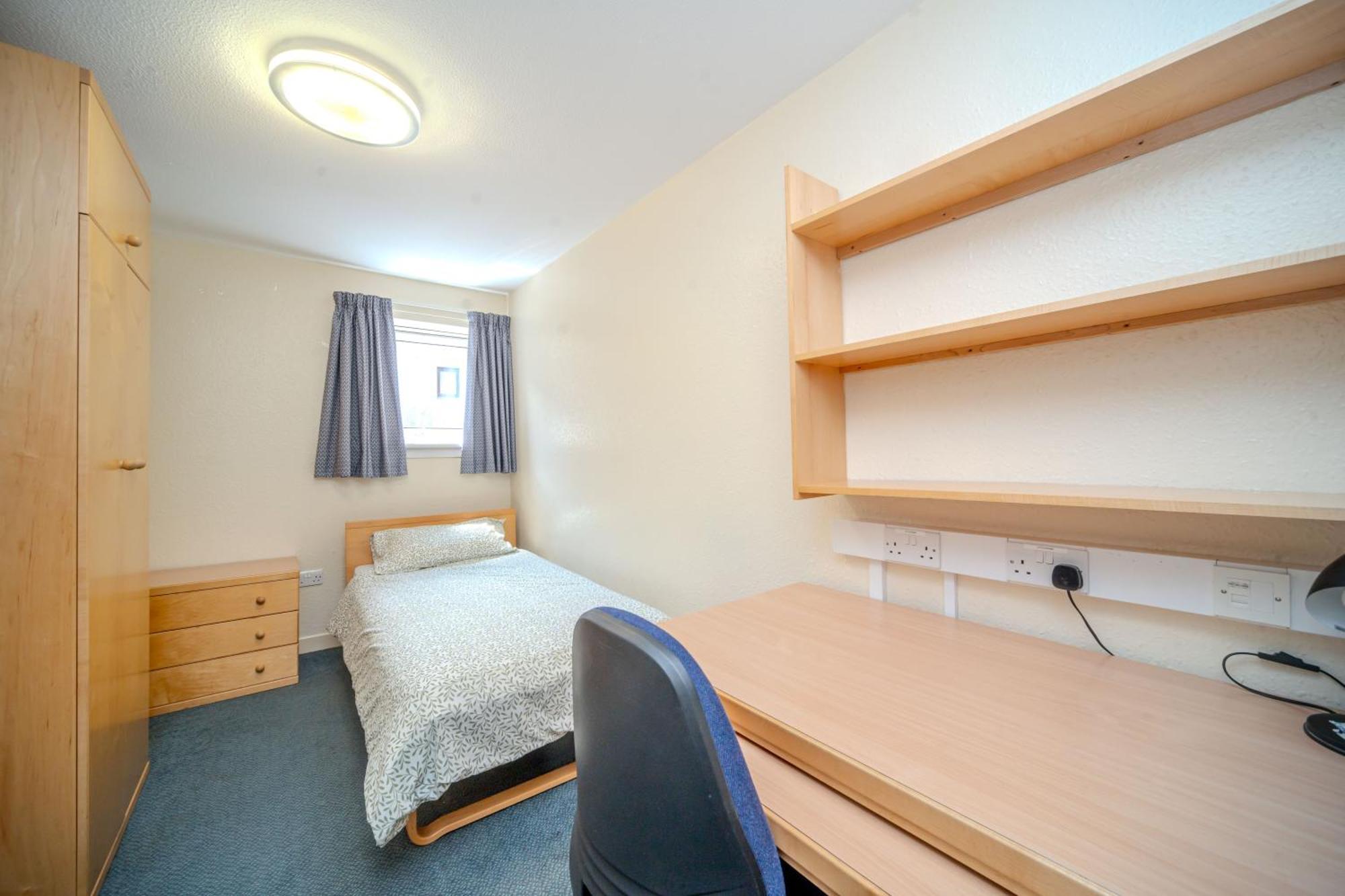 Joivy Budget 4,5 And 6 Bed Private Flats, In Historic Old Town (Adults Only) EDI Exteriér fotografie