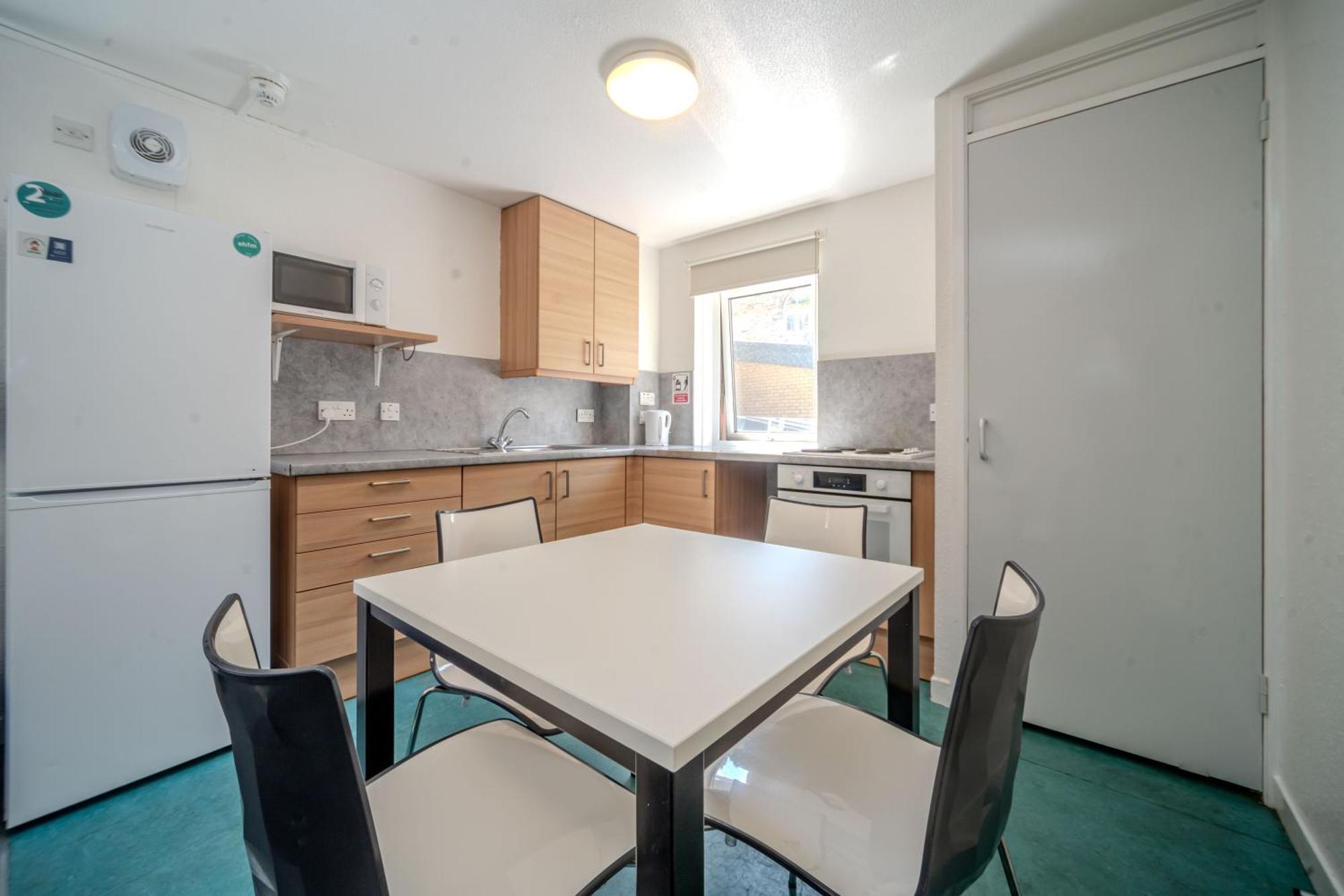 Joivy Budget 4,5 And 6 Bed Private Flats, In Historic Old Town (Adults Only) EDI Exteriér fotografie